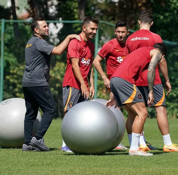 galatasaray-avusturyada-kampa-giriyor-hazirlik-maci-programi-belli-oldu-1656929903081.jpg Galatasaray Avusturya'da kampa giriyor! Hazırlık maçı programı belli oldu...-3