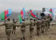 Kahraman Azerbaycan askerinden Şuşada zafer halayı! Paşinyana böyle yanıt verdiler