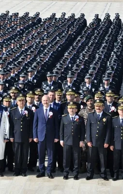 Ünlülerden polisimize destek mesajı yağdı