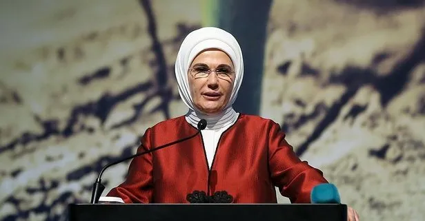 Emine Erdoğan Regaip Kandilini kutladı: Tüm İslam aleminin Regaip Gecesi mübarek olsun