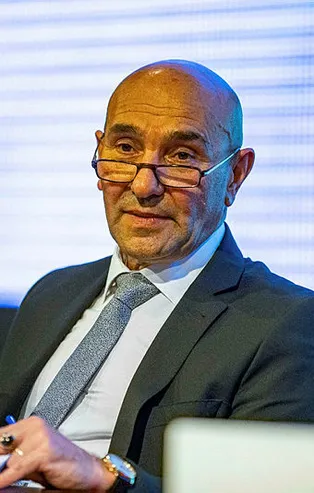 Belediye şirketlerindeki görevleri ulufe verir gibi dağıtıyor! CHP'li Tunç Soyer'den ilginç transfer