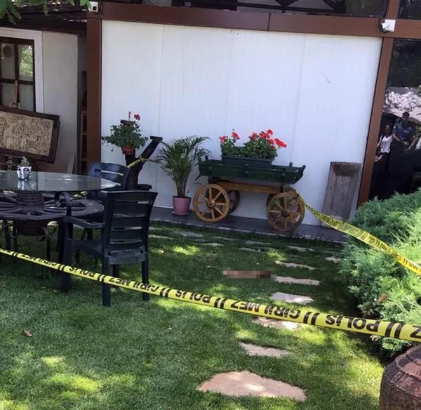 sakaryada-13-parcaya-ayrilan-cesetlerin-baslari-bulunamadi-1625221403365.jpg Sakarya'da 13 parçaya ayrılan cesetlerin başları bulunamadı-5