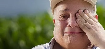 Tiyatro ve sinema sanatçısı Zeki Alasya, tedavi gördüğü hastanede 72 yaşında vefat etti