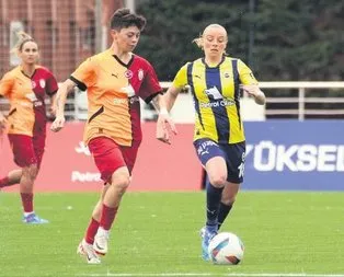 Kadınlar derbisinde gülen Fenerbahçe