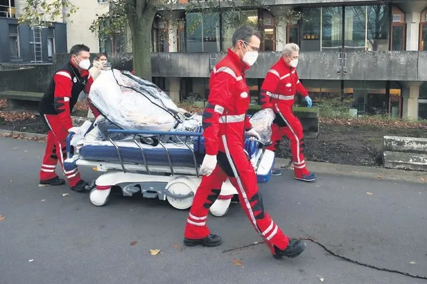 Avrupa'da Coronavirüs paniği! Yeniden katı tedbirler alınıyor-2