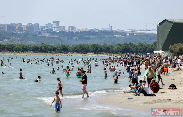İstanbullular Kurban Bayramı'nda halk plajına akın etti - 13
