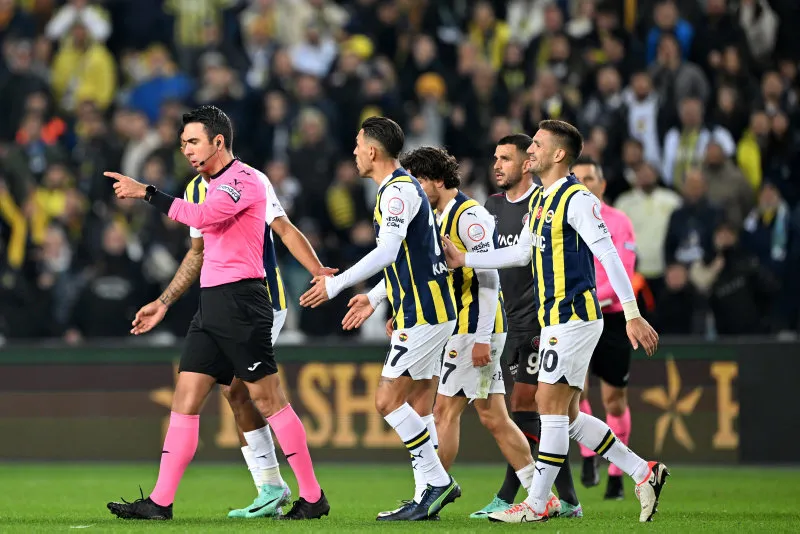 VAR kayıtlarını duyurdular! İşte Fenerbahçe - Karagümrük maçında yaşananlar... - 5