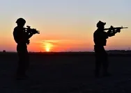 Son dakika: PKK/YPGde çözülme sürüyor! 2 terörist daha teslim oldu