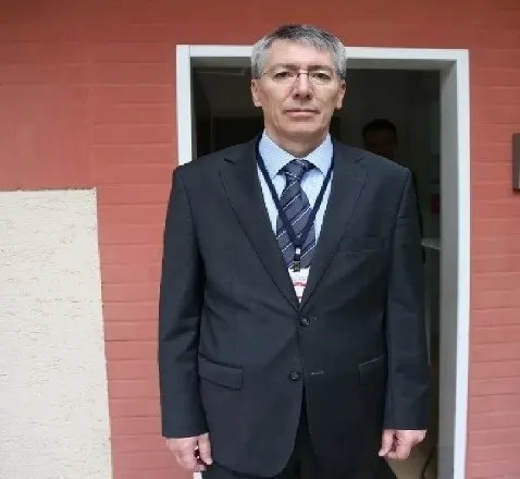 yunus-demirer-kimdir-paris-buyukelcisi-yunus-demirer-kac-yasinda-nereli-iste-ozgecmisi-1686920074252.jpg Paris Büyükelçisi Yunus Demirer kaç yaşında, nereli? Yunus Demirer kimdir? İşte özgeçmişi...-2