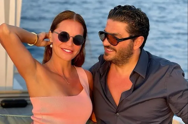 Ebru Şallı eşi Uğur Akkuş'un jestiyle havalara uçtu!