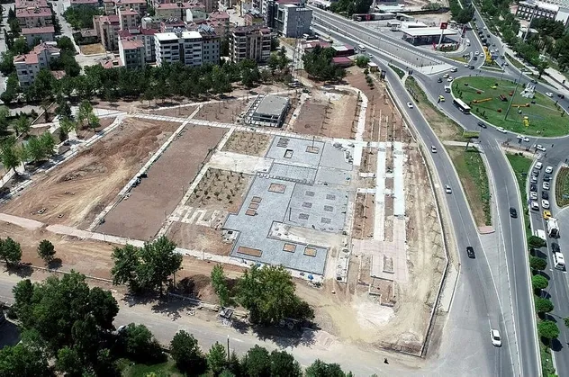 Bombalanan emniyet binası "millet bahçesi"ne dönüşüyor