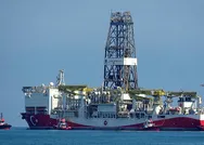 Bakan müjdeyi verdi! Fatih sondaj gemisi ile ilk petrol operasyonu...