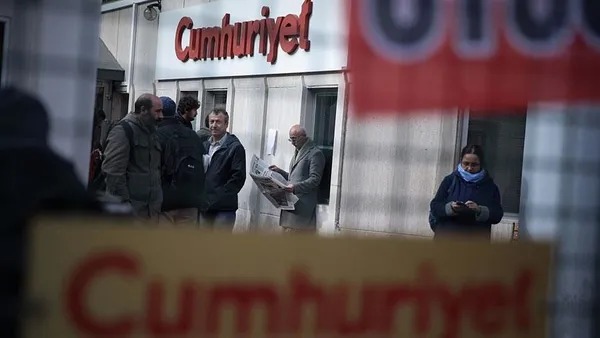Cumhuriyet gazetesinde manipülatif haber rezaleti katmerleniyor! Barış Doster'i önce sansürlediler sonra yazılarına son verdiler-7