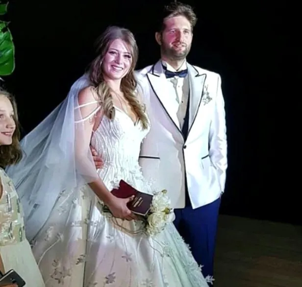 Gizem Karaca ile Kemal Ekmekçi dünyaevine girdi-2