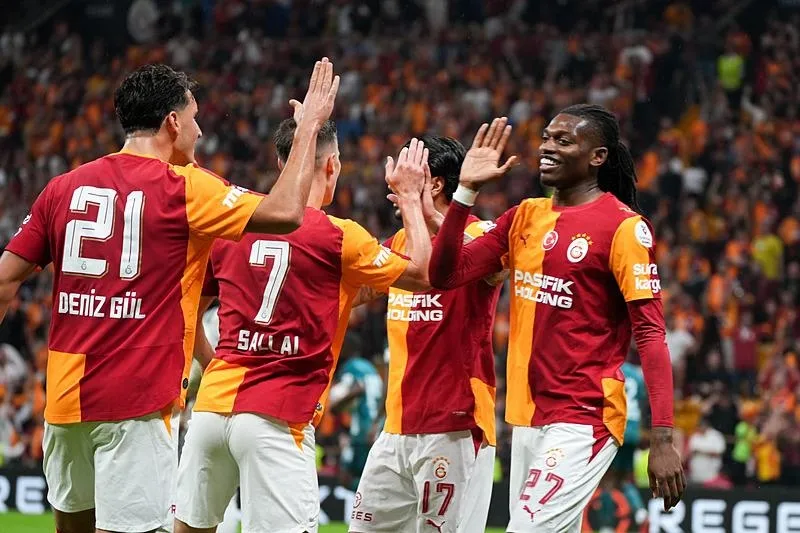 galatasarayda-okan-burukun-sane-ve-baris-alper-sikintisi-galatasarayda-kadro-sikintisi-2-yildiz-buruku-dusundu-1789715679869.jpeg Galatasaray'da kadro sıkıntısı! 2 yıldız Buruk'u düşündürüyor-5