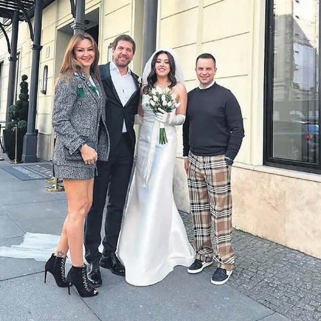 Bitmeyen eleştiri