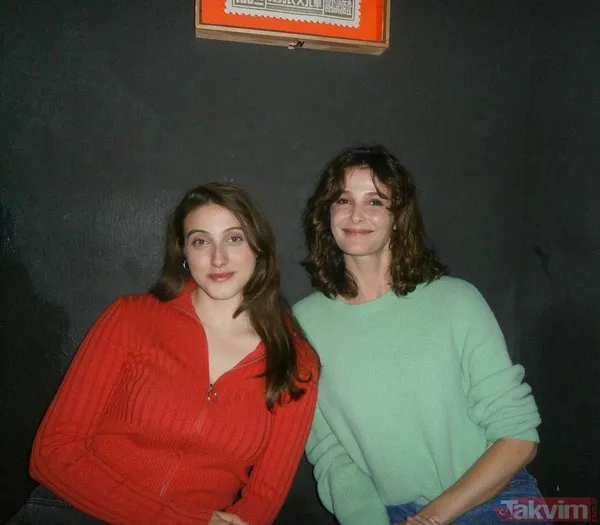 Güller ve Günahlar’ın Zeynep’i Cemre Baysel’in “Yakışıklı prens” dediği fenomen abisine bakın! - 12