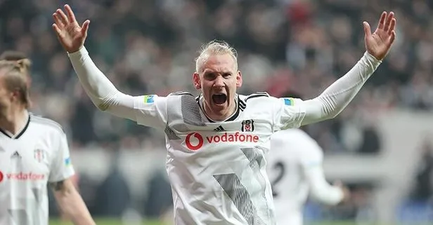 Beşiktaş forması giyen Domagoj Vida’nın Covid-19 testi pozitif çıktı