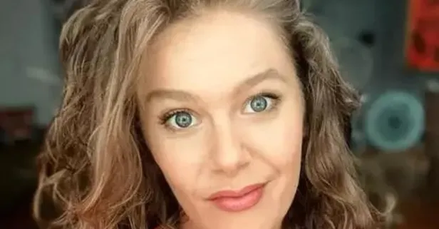 Burcu Biricik yılanlı pozu hakkında konuştu: Yılandan korkmadım