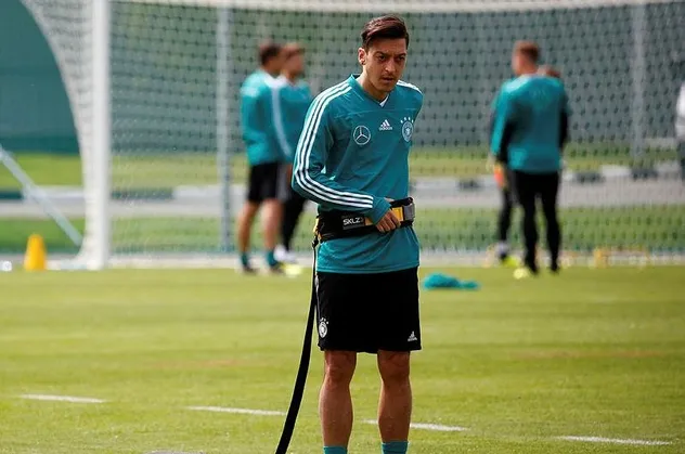 Mesut Özil'in bayram mesajı