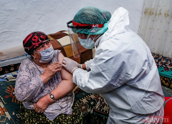 Koronavirüs aşılamaları devam ediyor! Sağlık çalışanları kar kış dinlemiyor! İşte fedakarlığın fotoğrafları - 23