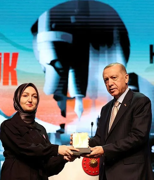 Başkan Erdoğan'dan Necip Fazıl Ödülleri töreninde emperyalist maşalara mesaj: Başaramayacaklar-8