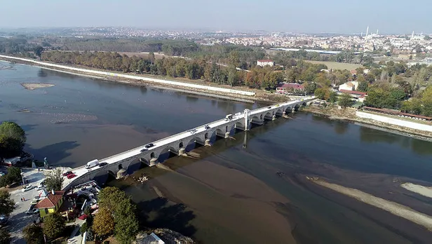 1572356916461.jpg Tarihi Meriç Köprüsü yeniden trafiğe açıldı-1