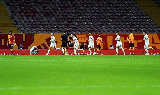 galatasaray-2-3-alanyaspor-mac-sonucu-ozeti-1612987647709.jpeg