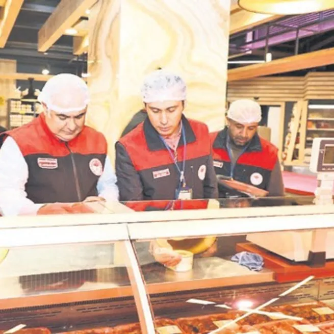 Elazığ’da gıda denetimi! Et-tavuk ve süt ürünleri satış noktaları sıkı kontrol altında