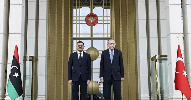 Libya Başbakanı Abdulhamid Dibeybe 5 başbakan yardımcısı ve 14 bakan ile Türkiye'de! Başkan Erdoğan resmi törenle karşıladı