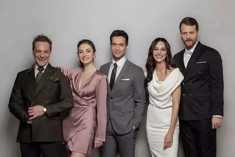 uraz-kaygilaroglu-yeni-sezonda-bakin-hangi-dizide-sakla-beninin-metesiydi-duyan-saskina-donuyor-1724618554832.jpeg Uraz Kaygılaroğlu yeni sezonda bakın hangi dizide! Sakla Beni'nin Mete'siydi... Duyan şaşkına dönüyor-5