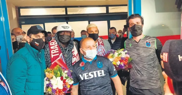 Gervinho ve Peres dün akşam Trabzon'a geldi