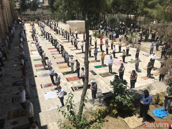 Koronavirüs sonrası ilk cuma namazı! Türkiye'nin dört bir yanından görüntüler geldi - 19