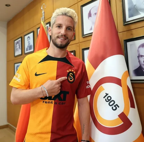son-dakika-galatasaray-lucas-torreira-ve-dries-mertensi-kapa-bildirdi-1659986134258.jpg Son dakika: Galatasaray Lucas Torreira ve Dries Mertens'i KAP'a bildirdi!-9