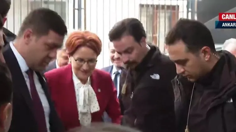 Meral Akşener İYİ Parti Genel Merkezi'nde