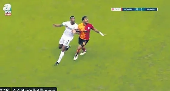 Fatih Terim'den VAR isyanı: Fatih'in Emre Kılınç'a yaptığı hareket penaltıydı-2