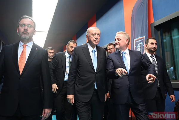 Başkan Erdoğan geleceğin yıldızlarını futbol akademisinde ziyaret etti - 4