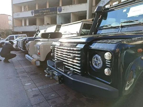 İstanbul'da şasi numaraları değiştirilmiş cip operasyonu: 3 kişi yakalandı-5