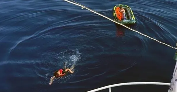 Son dakika: Düzensiz göçmenler açık denizde kontrolü kaybedince yolcu feribotuna sığındı