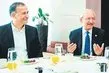 Hain darbe girişiminin yıldönümünde bir kez daha hatırlayalım! Başkan Erdoğan ihanete direnirken CHP FETÖ’ye kalkan oldu