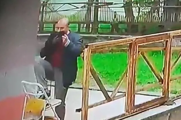 Görüntüleri izleyince inanamadı! Çamaşır ipinden taytları alıp... Ankara'da iğrenç olay