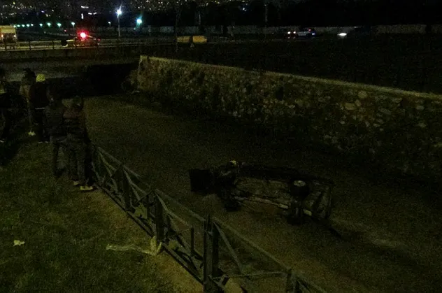 Bursa'da otomobil dereye uçtu: 3 yaralı!