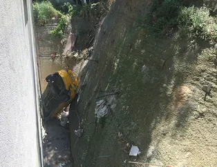 Taksi 30 metreden aşağı uçtu