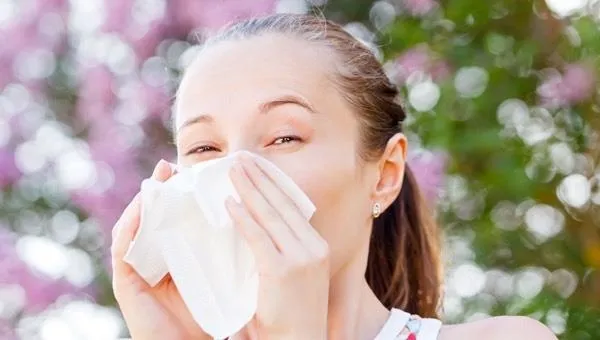 ilkbahar-ile-birlikte-bahar-alerjisi-saman-nezlesi-gibi-hastaliklar-da-geliyor-uzmanlar-uyariyor-gecer-diye-be-1651696985220.jpeg