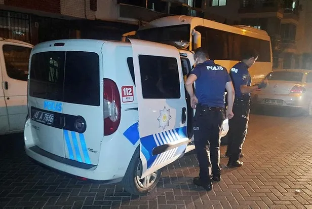 manisada-iki-aile-arasinda-kavga-mudahale-eden-polis-bicakla-yaralandi-1629059863200.jpeg Manisa'da iki aile arasında kavga! Müdahale eden polis bıçakla yaralandı-2