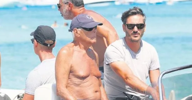 84’lük Armani tatile doymadı