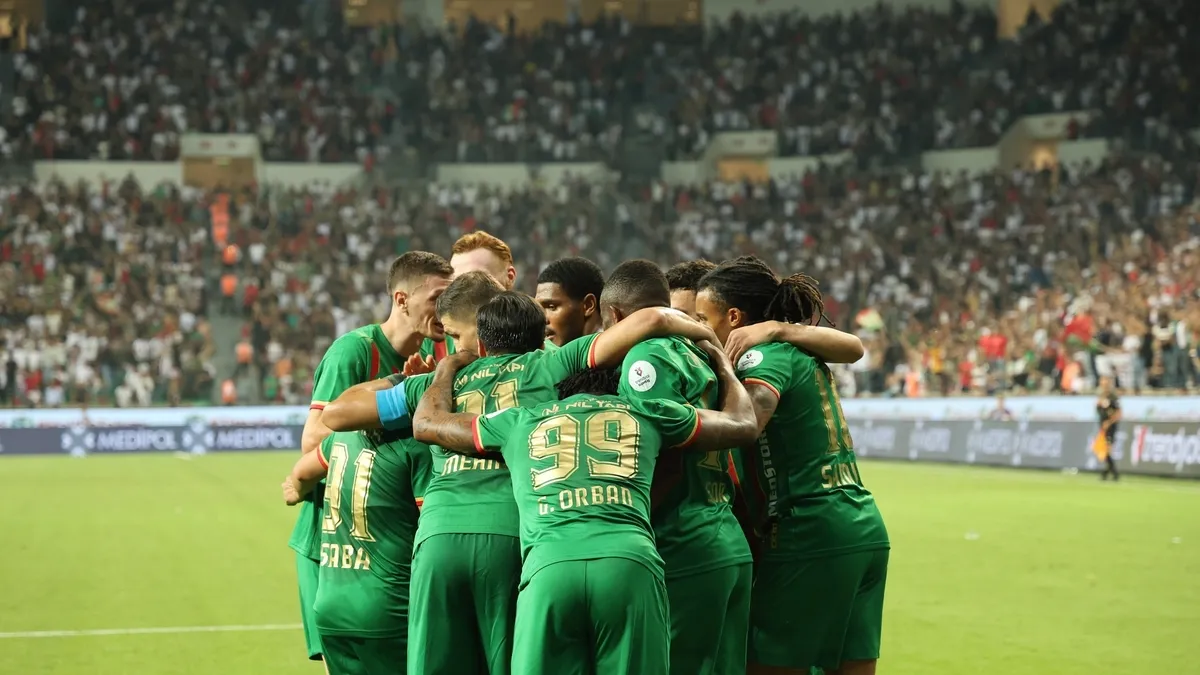 Diyarbakır'da farklı zafer! Amed Sportif Faaliyetler Erzurumspor'u 3-0 yendi