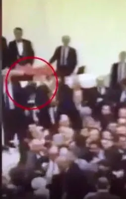 CHP'li vekilin AK Parti'li vekile saldırdığı anlar kamerada