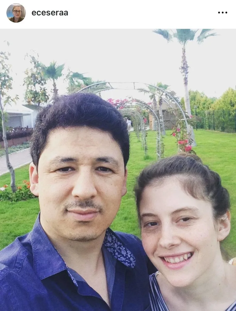 ece-gurel-neyin-kurbani-oldu-takvim-cadi-kazanina-el-atti-gozler-sarlatanlara-cevrildi-1741750212777.jpg Ece Gürel ve eşi Sezer Gürel. (Sosyal medya hesabından ekran görüntüsü)