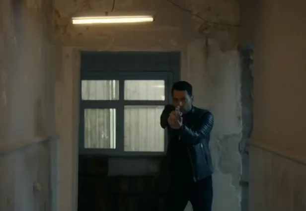 show-tv-dizisi-apar-topar-final-yapiyor-seyirci-isyan-etti-duyanin-basindan-asagi-kaynar-sular-dokulecek-1617267107228.jpg Show TV dizisi apar topar final yapıyor seyirci isyan etti! Duyanın başından aşağı kaynar sular dökülecek-5